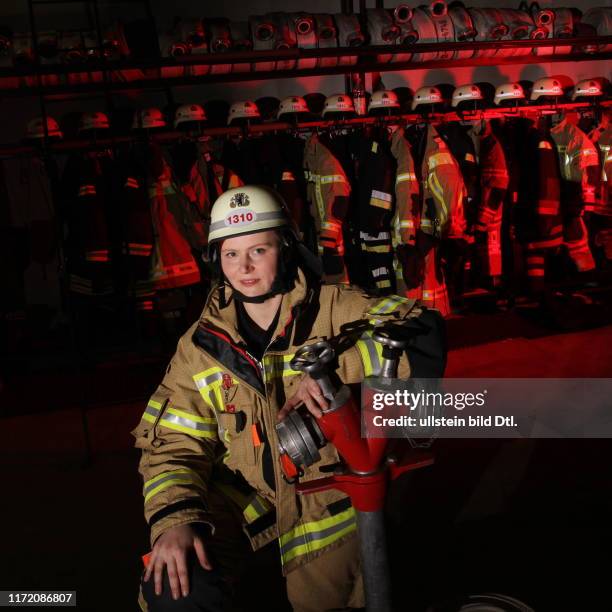 Lichter der Großstadt - Ute Sieron - Feuerwehrfrau der Freiwilligen Feuerwehr Prenzlauer Berg