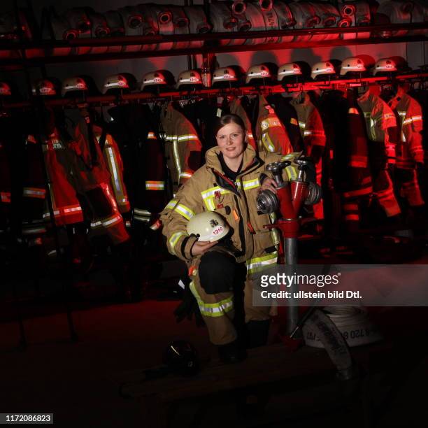 Lichter der Großstadt - Ute Sieron - Feuerwehrfrau der Freiwilligen Feuerwehr Prenzlauer Berg