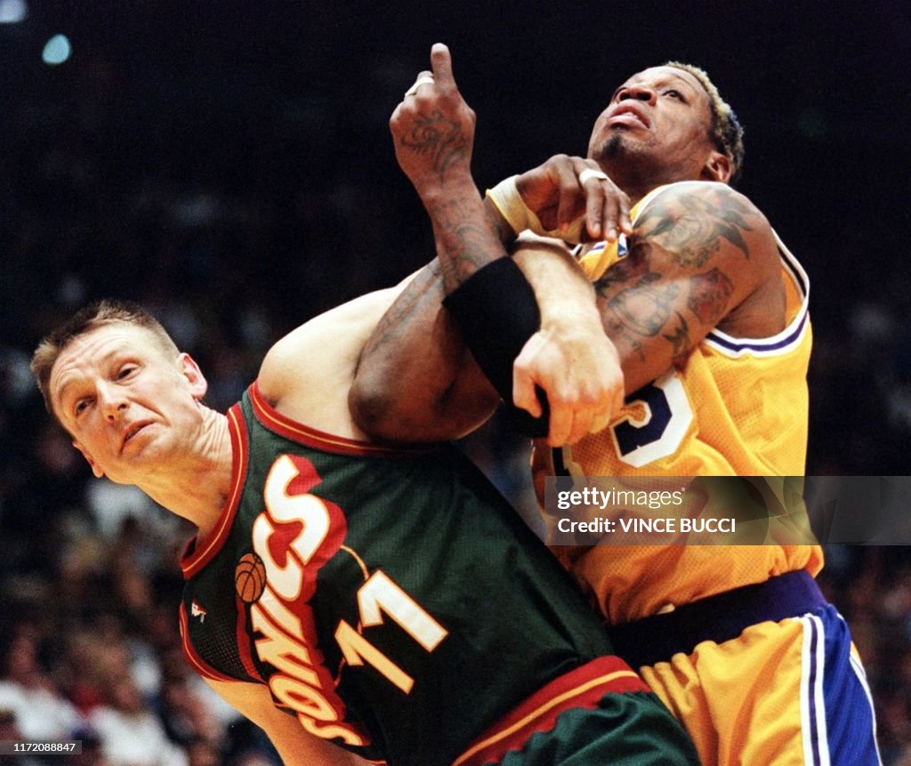 BKN-SONICS LAKERS RODMAN TANGLES