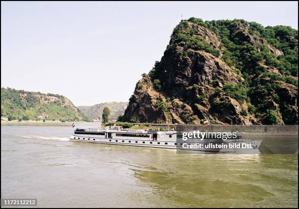 Sommerserie 2006 Deutsche Orte Loreley Felsen Loreleyfelsen Rhein Mittelrhein Schiff Boot Camper Zelt Zelte