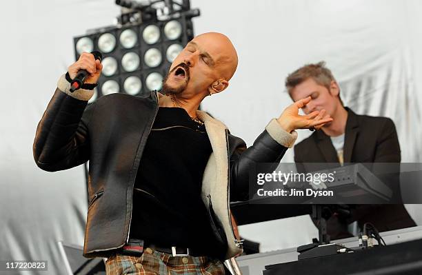 Tim Boothe Dancing 1,993 Tim Booth Photos & High Res Pictures - Getty Images