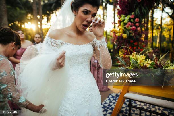 bride crying in the altar - sad groom stock pictures, royalty-free photos & images