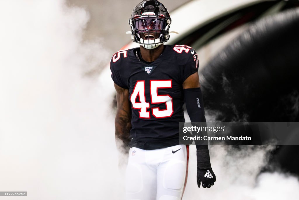 Tennessee Titans v Atlanta Falcons