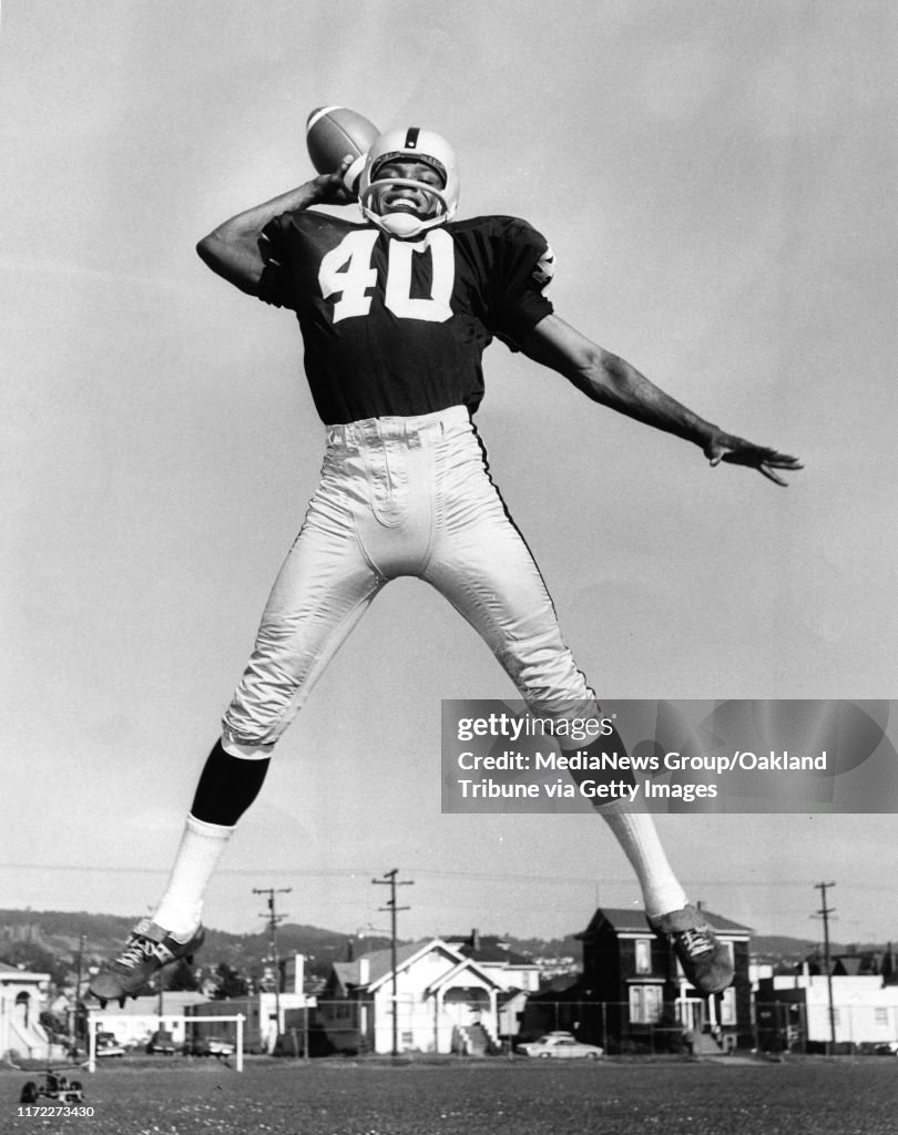 January 19, 1968 - Bo Roberson (Lonnie Wilson / Oakland Tribune)