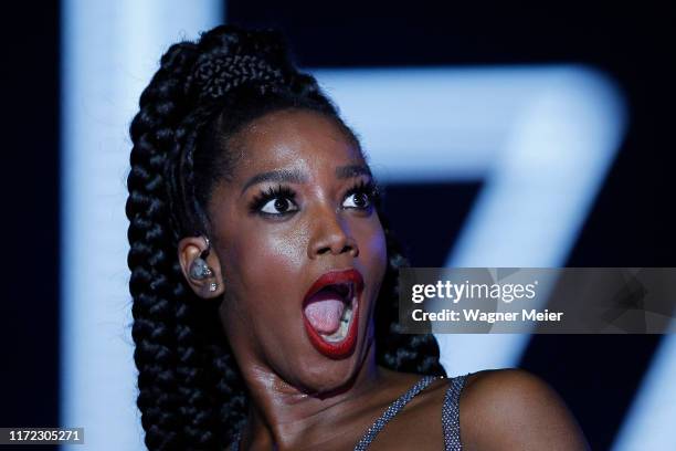 Izza Be Singer Iza (Singer) Photos and Premium High Res Pictures - Getty Images