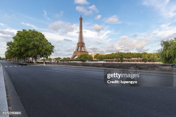Paris Rome Road 5,976 Paris Road Eiffel Tower Stock Photos, High-Res Pictures, and ...