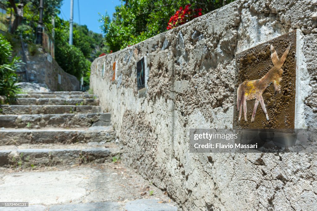 Amalfi Coast: lemon's Path, decorated tile for signal