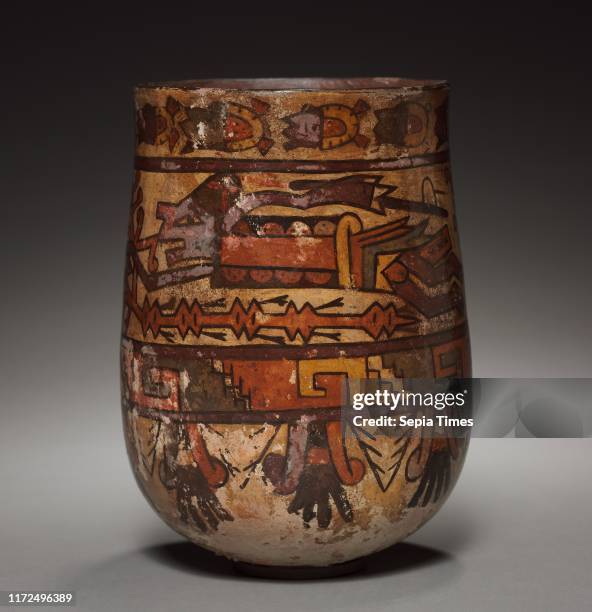 327 Nazca Pottery Stock Photos, High-Res Pictures, and Images - Getty ...