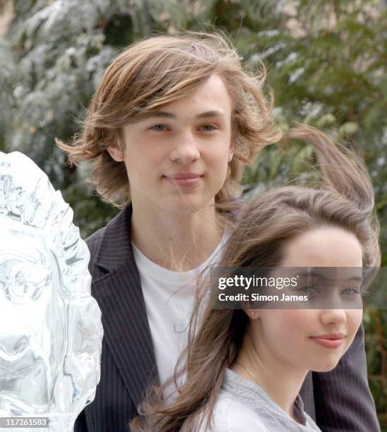 William Moseley and Anna Popplewell alongside a lifesize ice sculpture of Aslan.