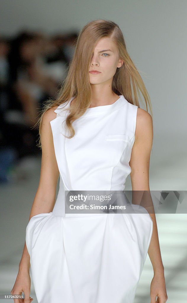 London Fashion Week Spring/Summer 2007 - Preen - Runway