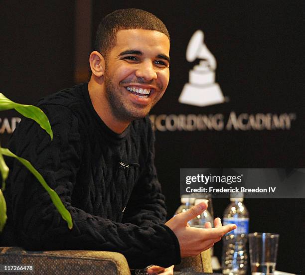 Drake In 2009 72 Drake Rapper 2009 Stock Photos, High-Res Pictures, and Images ...