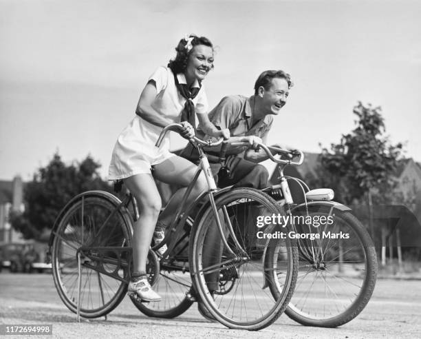 bicycle race - woman 1950 stock-fotos und bilder