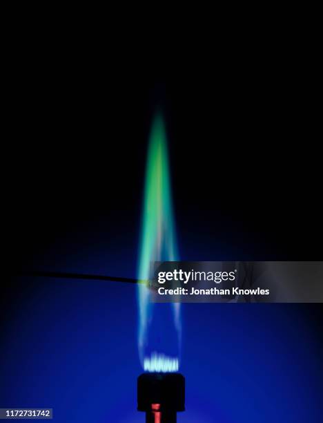 blue bunsen flame - candle flame stockfoto's en -beelden