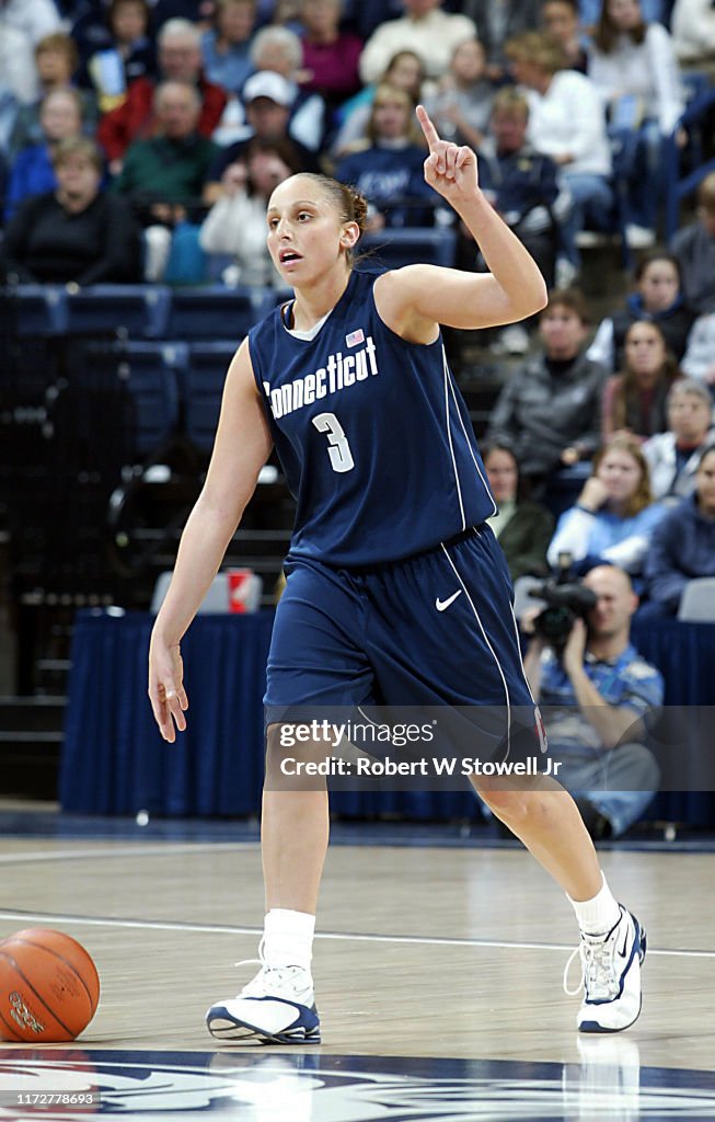Diana Taurasi Calls Play