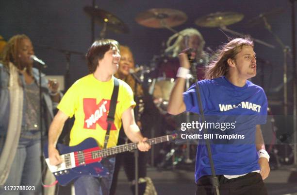 Kid Rock 2000 Photos and Premium High Res Pictures - Getty Images