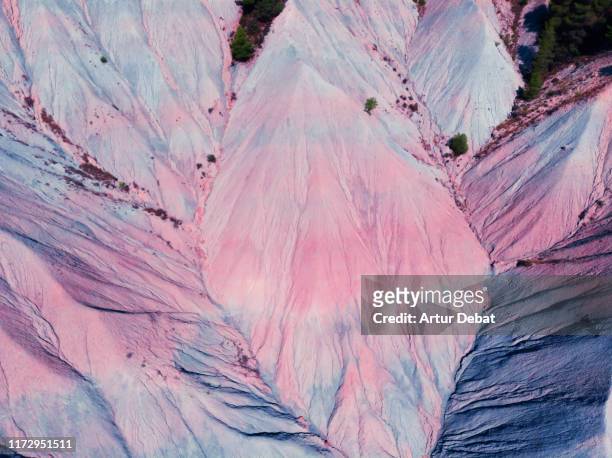 beautiful aerial view of colorful badlands eroded in the pyrenees mountains of spain. - badlands foto e immagini stock