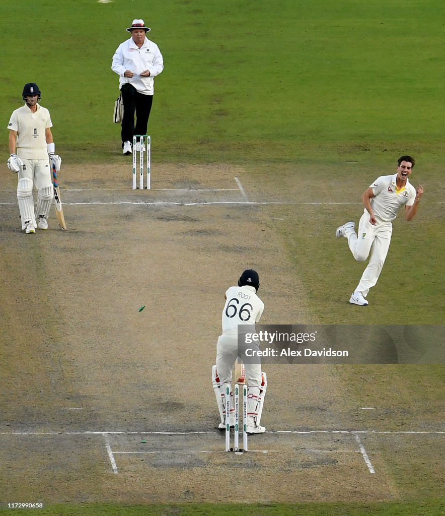 England v Australia - 4th Specsavers Ashes Test: Day Four