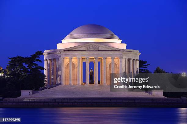 the jefferson memorial in washington, dc at night - jefferson memorial stock pictures, royalty-free photos & images