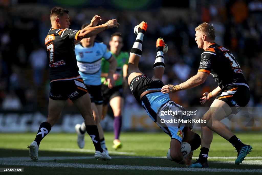 NRL Rd 25 - Tigers v Sharks