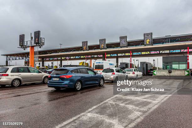 highway pass cash lane at normandy, france - autoroute france stock pictures, royalty-free photos & images