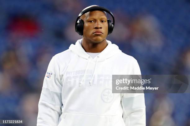 Ryan Shazier of the Pittsburgh Steelers looks on before the game between the New England Patriots and the Pittsburgh Steelers at Gillette Stadium on...