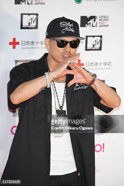 Walks on the red carpet during the MTV Video Music Aid Japan on June 25, 2011 in Chiba, Japan.