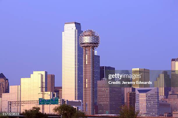 dallas, texas - reunion tower stock-fotos und bilder