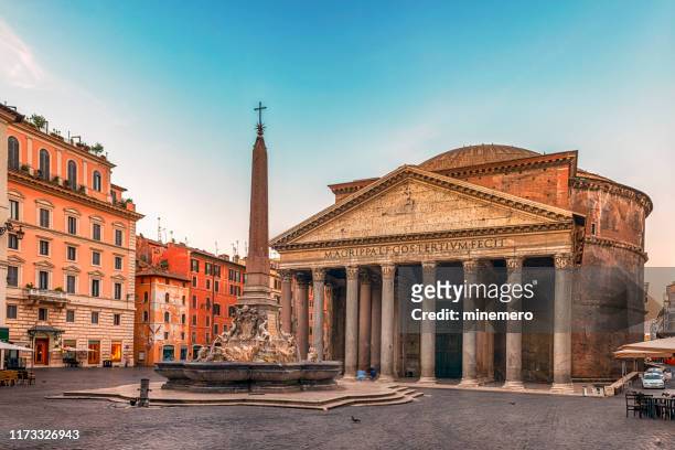 pantheon e fontana a roma - pantheon roma foto e immagini stock