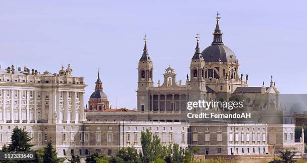 the almudena cathedral - royal cathedral stock pictures, royalty-free photos & images