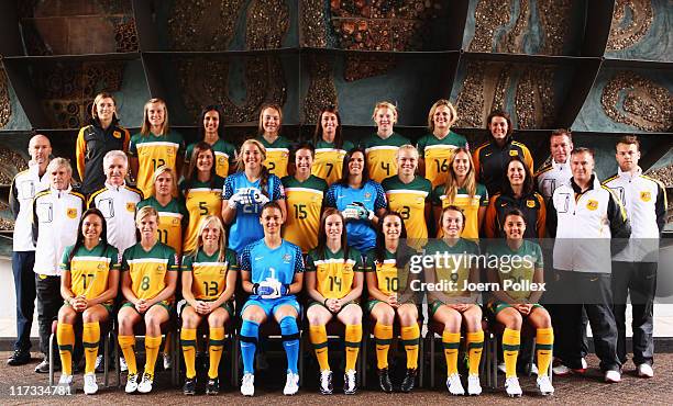 Doctor James Ilic, Assistent Physiotherapist Lauren Cramer, Emily van Egmond, Leena Khamis, Teigen Allen, Heather Garriock, Clare Polkinghorne,...