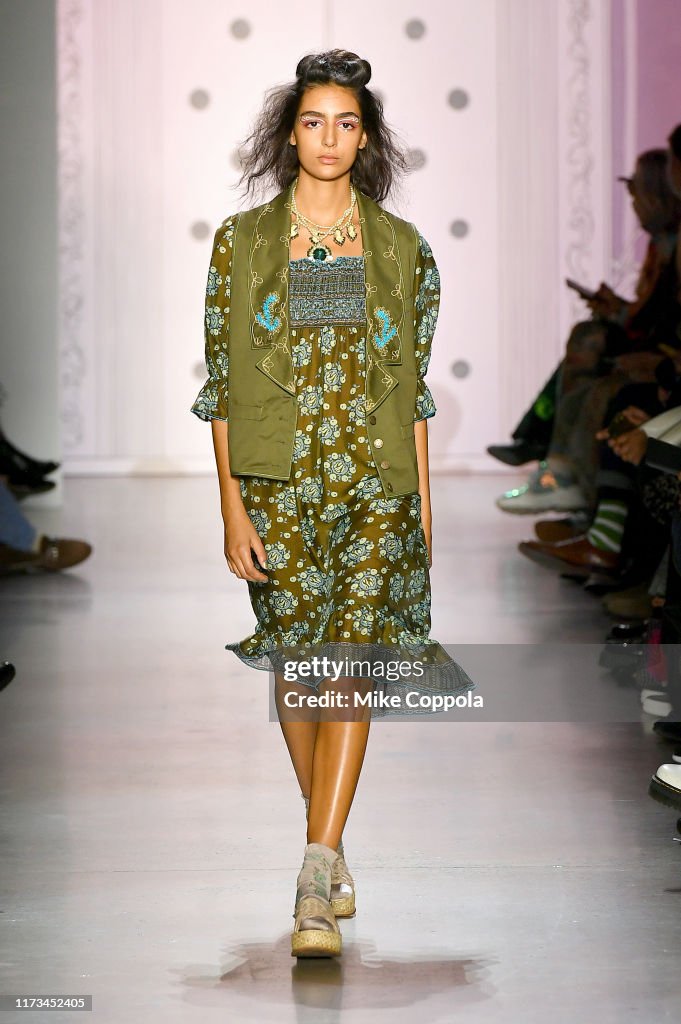 Anna Sui - Runway - September 2019 - New York Fashion Week: The Shows