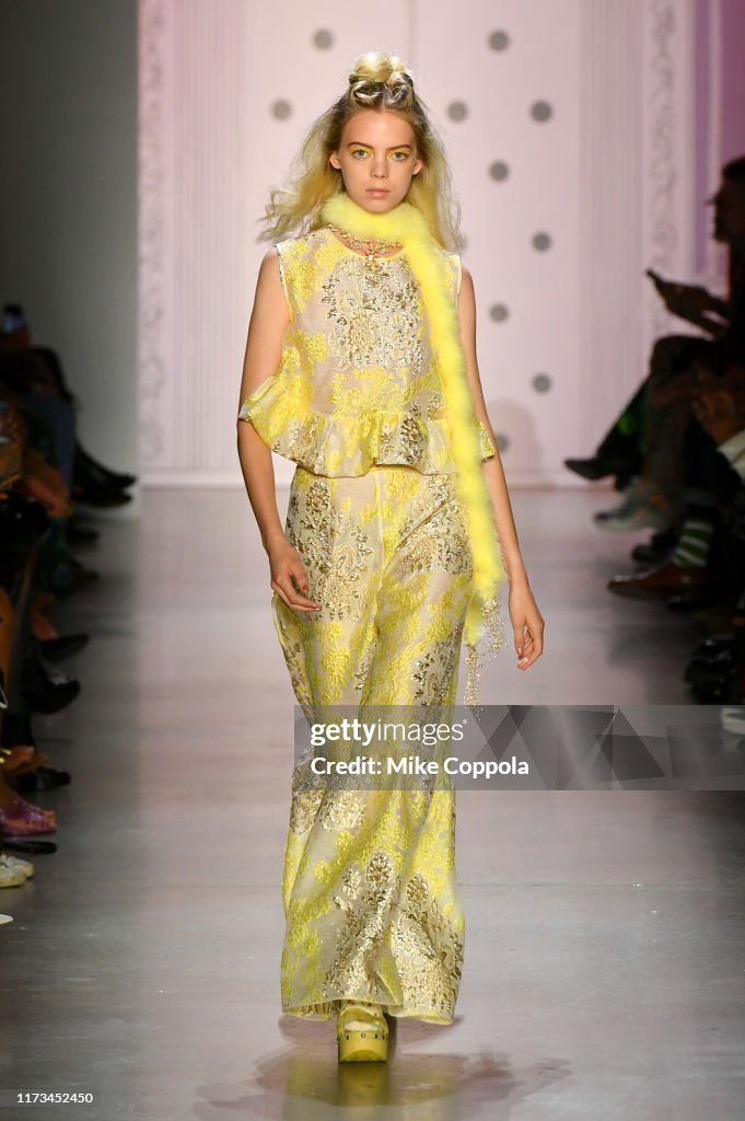 Anna Sui - Runway - September 2019 - New York Fashion Week: The Shows