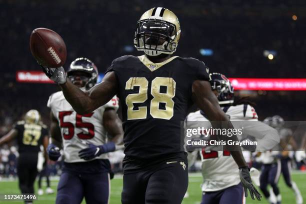 Latavius Murray of the New Orleans Saints scores a touchdown against the Houston Texans at Mercedes Benz Superdome on September 09, 2019 in New...