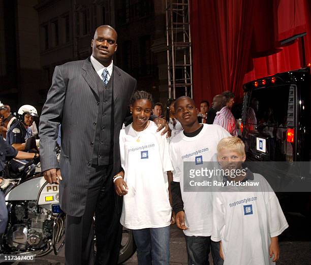 Shaquille O'Neal with members of the Boys & Girls Club