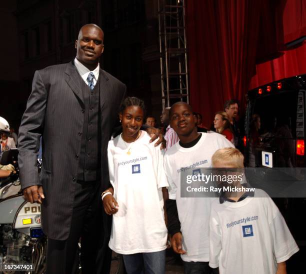 Shaquille O'Neal with members of the Boys & Girls Club