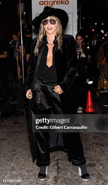 Singer/actress Miley Cyrus is seen arriving to Tom Ford fashion show during New York Fashion Week on September 09, 2019 in New York City.