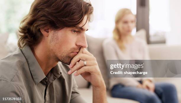 dingen zullen nooit meer hetzelfde zijn na deze - echtscheiding stockfoto's en -beelden