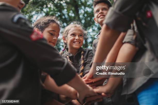 scouts eenheid - boy scout camping stockfoto's en -beelden