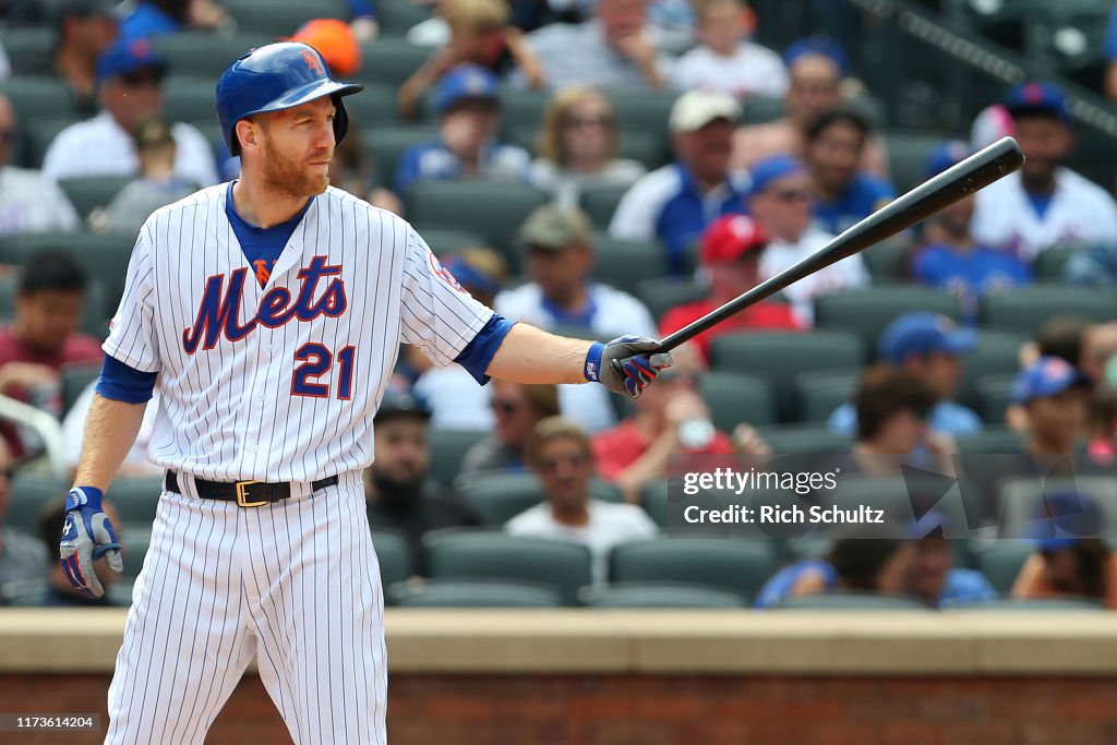 Philadelphia Phillies v New York Mets