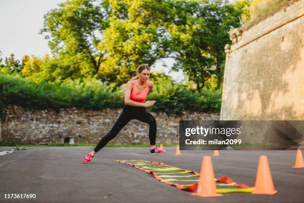 training - kegel exercise stockfoto's en -beelden