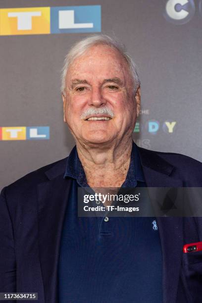 John Cleese Photos Photos and Premium High Res Pictures - Getty Images