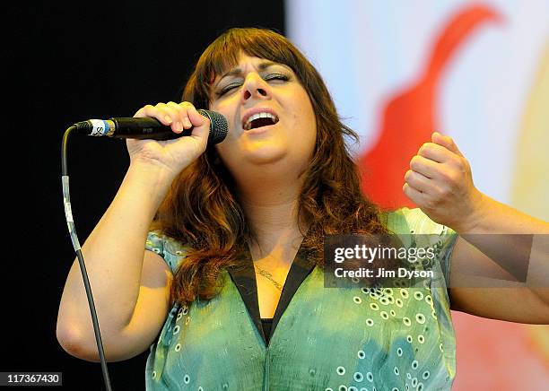 Ruma Singer 394 Singer Rumer Photos & High Res Pictures - Getty Images