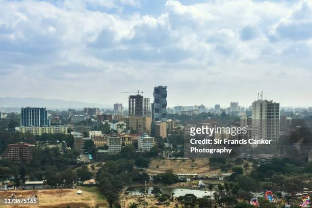aerial skyline of nairobi with several skyscrapers in kenya, africa - nairobi - fotografias e filmes do acervo