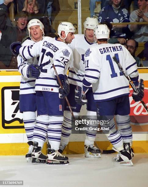 Toronto Maple Mathiue Matthieu Schneider Photos and Premium High Res Pictures - Getty Images