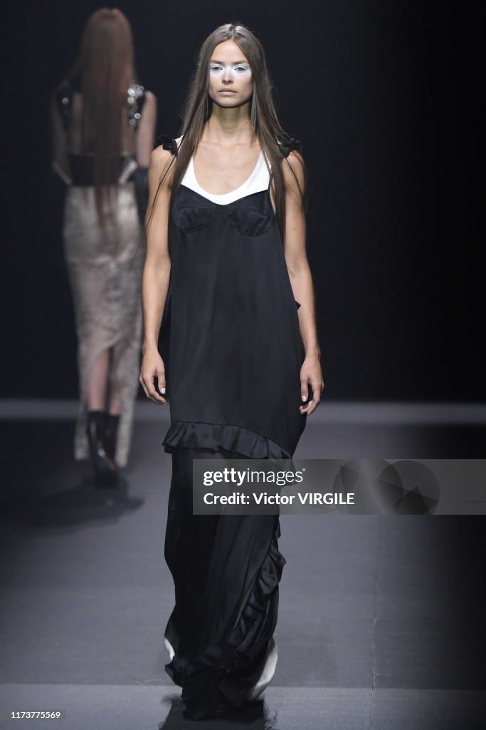 Vera Wang - Runway - September 2019 - New York Fashion Week