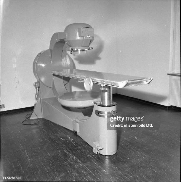 Radiotherapy unit with cobalt 60 isotope, Lucerne 1957