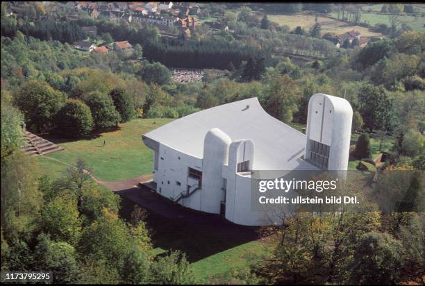 Pilgrimage church "Notre-Dame-du-Haut", Ronchamp 1990