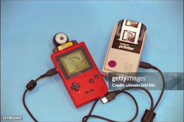 Gameboy Camera Photgraphy Gameboy Photos and Premium High Res Pictures - Getty Images