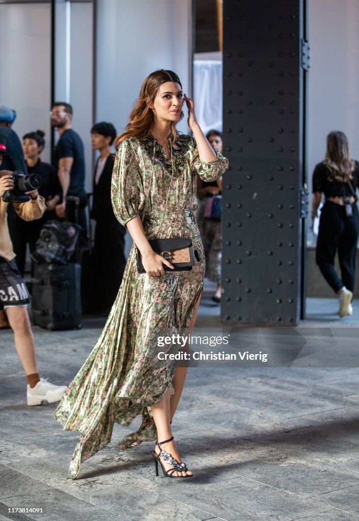 Street Style - New York Fashion Week September 2019 - Day 6