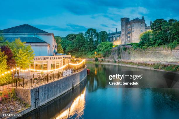 kilkenny castle and  river nore in kilkenny ireland - kilkenny ireland stock pictures, royalty-free photos & images